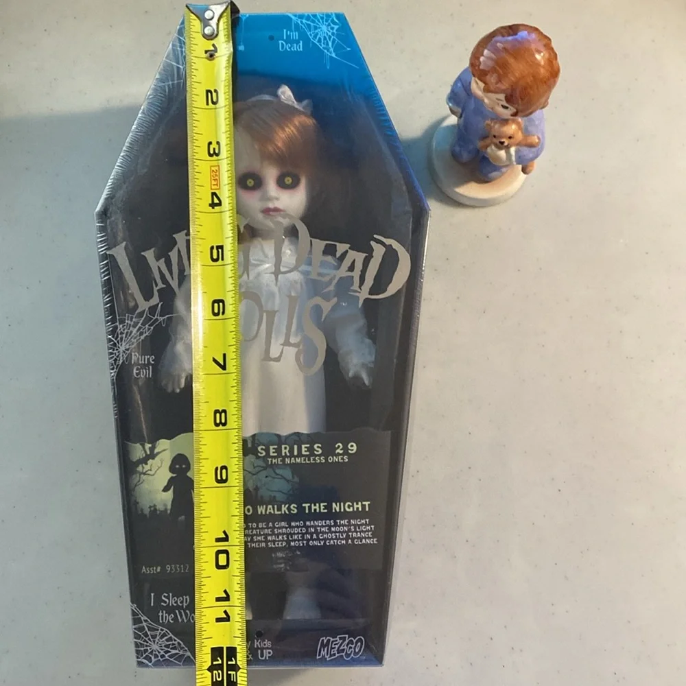 Living Dead Dolls She Who Walks The Night